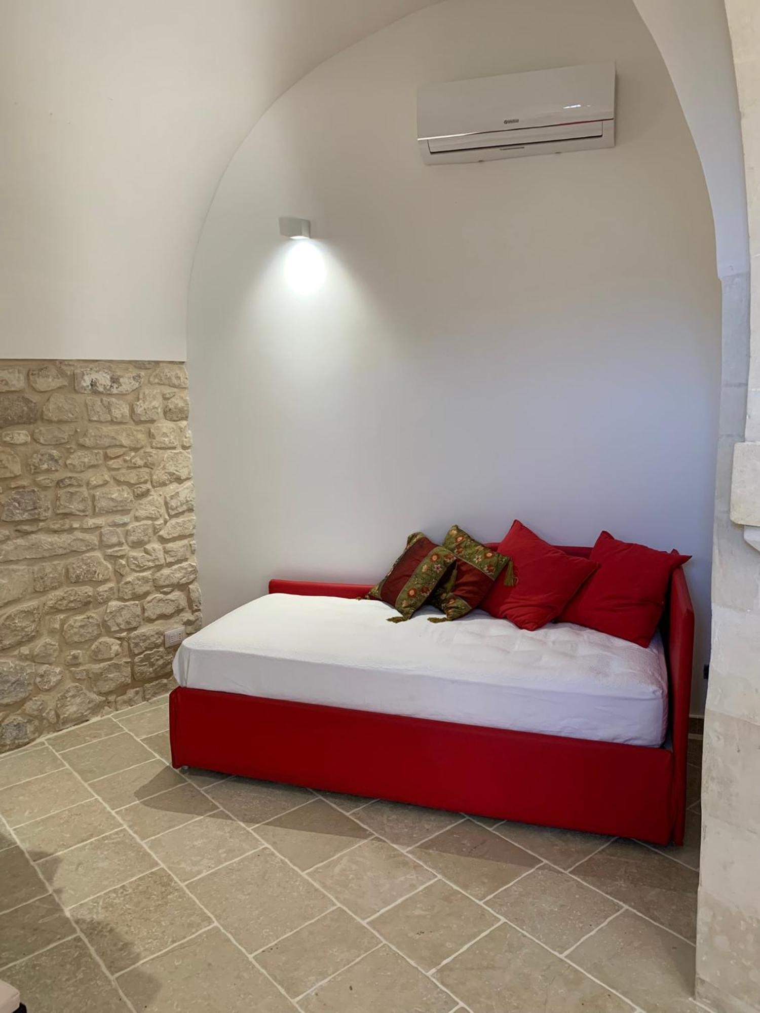 Bed and Breakfast Casa Sipione Papa Модика Экстерьер фото