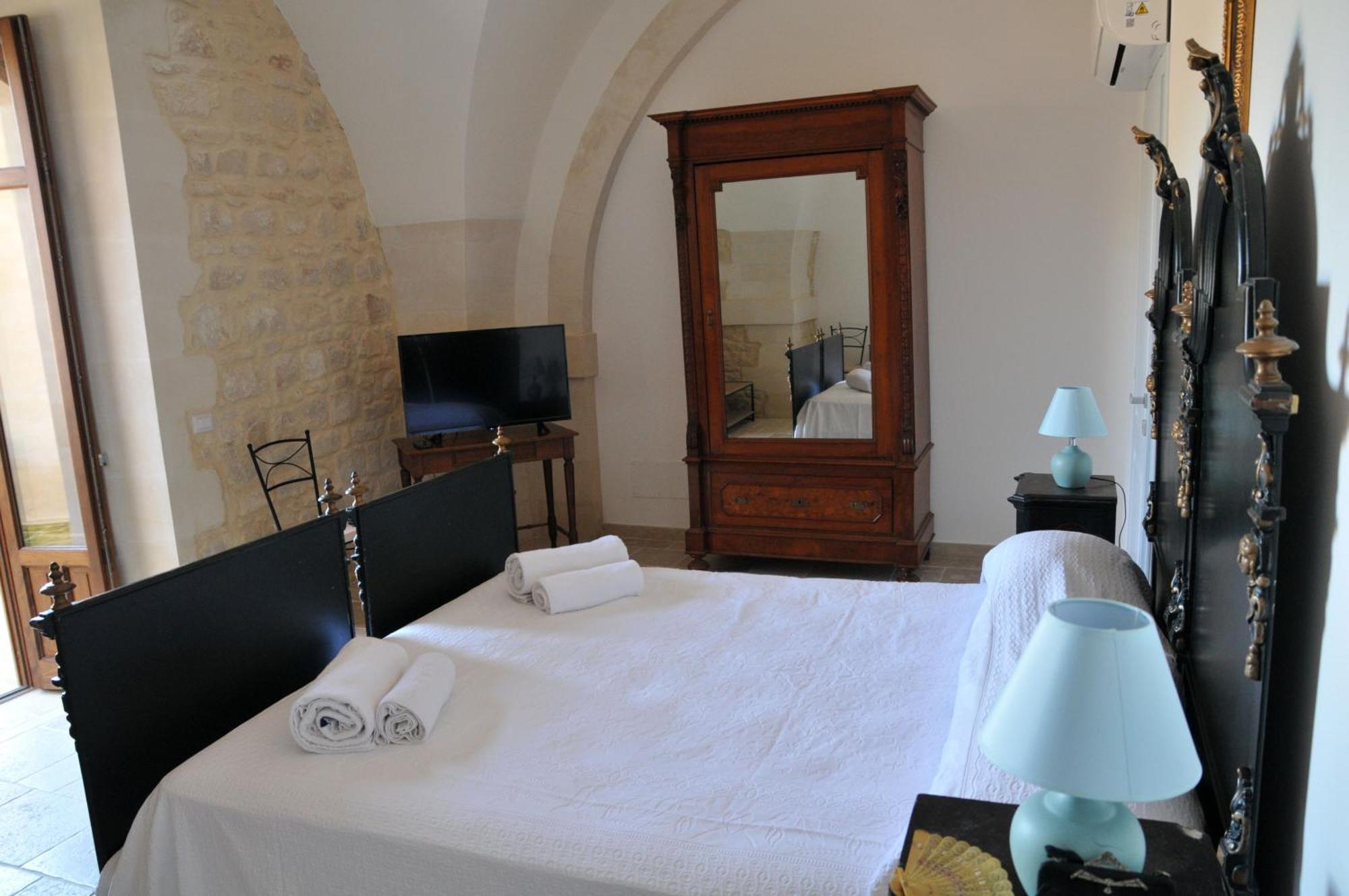 Bed and Breakfast Casa Sipione Papa Модика Экстерьер фото
