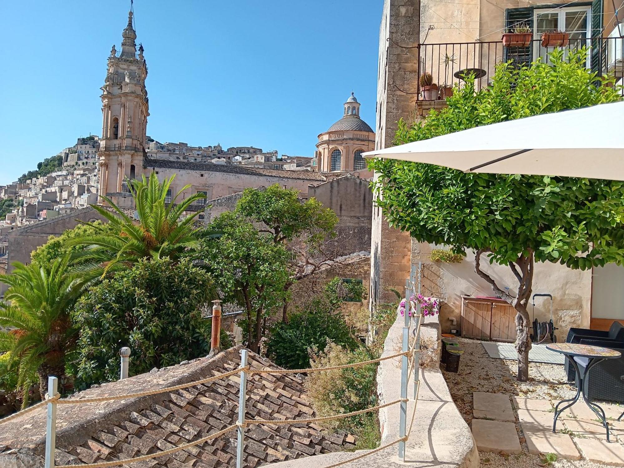 Bed and Breakfast Casa Sipione Papa Модика Экстерьер фото